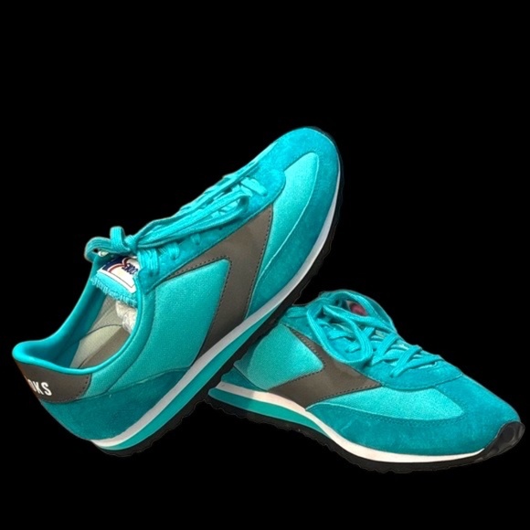 NWOT- Brooks Heritage Vanguard Sneakers in a Teal & Gray Colorway - Picture 13 of 13